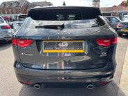 Jaguar F-Pace 3.0 D300 V6 S SUV 5dr Diesel Auto AWD Euro 6 (s/s) (300 ps) 9