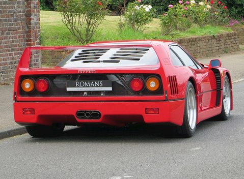 Ferrari F40 4