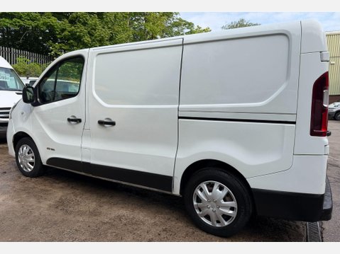 Renault Trafic 1.6 dCi 27 Business+ Panel Van 5dr Diesel Manual SWB Standard Roof Euro 6 ( 11