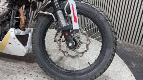Mondial HPS 2020 ONLY 3K GOOD RUNNING PROJECT CAFE BIKE 125CC 14