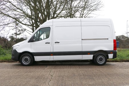 Mercedes-Benz Sprinter 2.0 CDI PremiumFWD L2 H2 150 ps