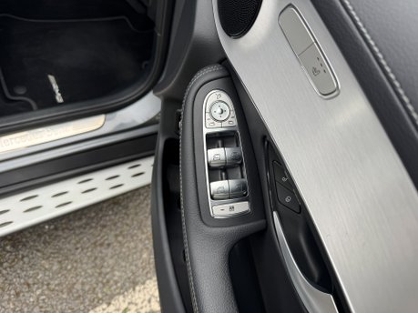 Mercedes-Benz GLC GLC 220D 4Matic AMG Line Auto Diesel SAT NAV/PARKTRONIC/SIDE STEPS 14