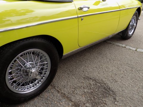 MG B ROADSTER 40