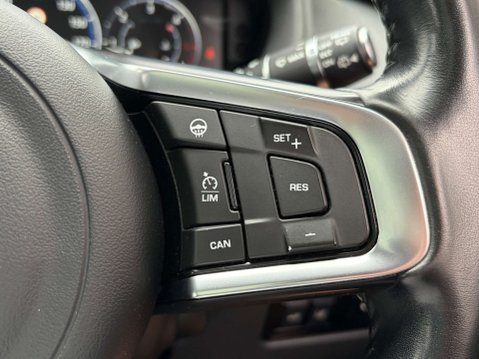 Jaguar F-Pace 2.0 F-PACE Portfolio AWD D 4WD 5dr 59