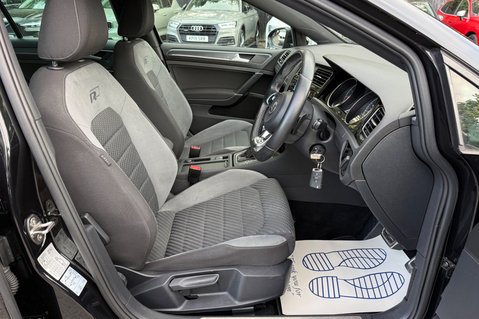 Volkswagen Golf R-LINE EDITION TSI EVO DSG 29