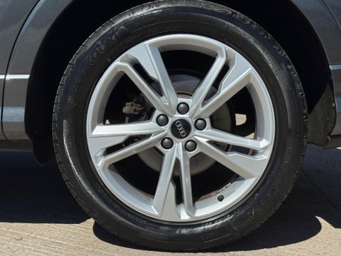 Audi Q3 2.0 TDI 35 S line S Tronic Euro 6 (s/s) 5dr 8