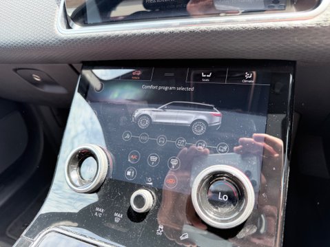 Land Rover Range Rover Velar 2.0 R-DYNAMIC SE 21