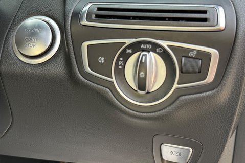 Mercedes-Benz C Class C250 D AMG LINE PREMIUM - 10 SERVICES - 2 OWNERS - LIGHT INTERIOR 47