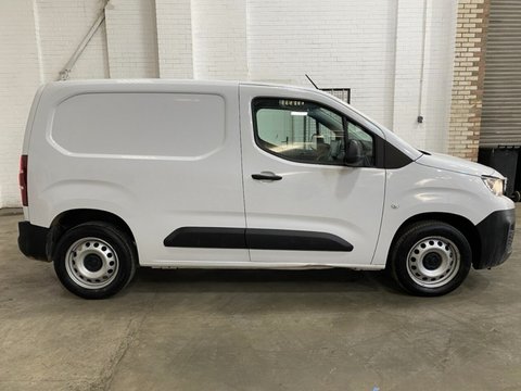 Peugeot Partner BLUEHDI PROFESSIONAL PREMIUM PLUS L1 4
