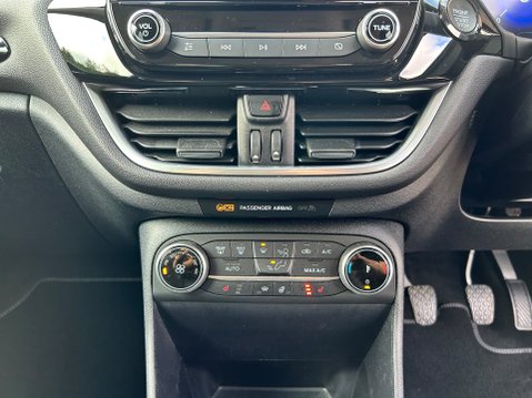 Ford Fiesta TITANIUM X MHEV 27
