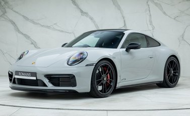 Porsche 911 Carrera GTS (992) 1