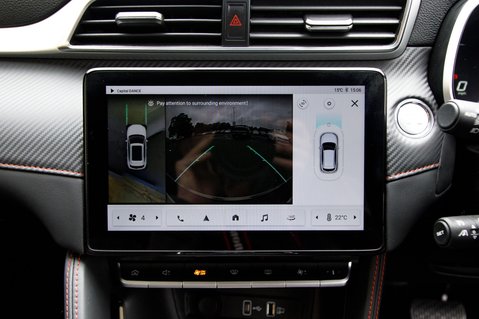MG ZS SE 20