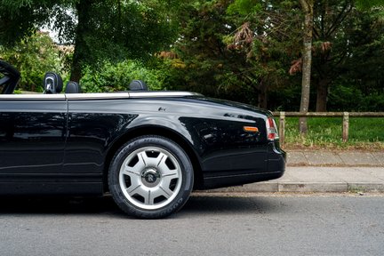 Rolls-Royce Phantom Drophead Coupe 17