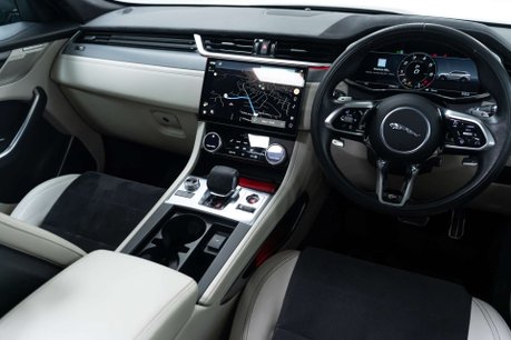Jaguar F-Pace 5.0 F-PACE SVR AWD Auto 4WD 5dr 29