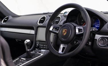 Porsche 718 Cayman GTS 4.0 9