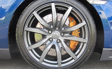 Nissan GT-R Premium Edition 6