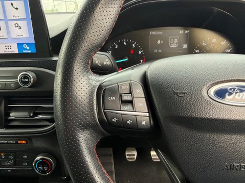 Ford Focus 1.0T EcoBoost ST-Line Euro 6 (s/s) 5dr 32