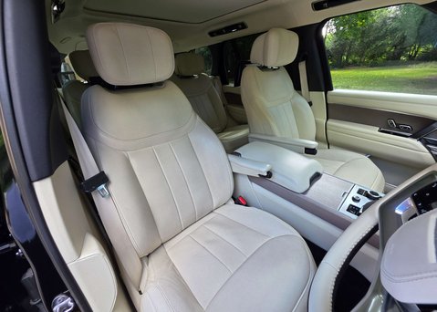 Land Rover Range Rover 3.0 Range Rover Autobiography D MHEV Auto 4WD 5dr 15