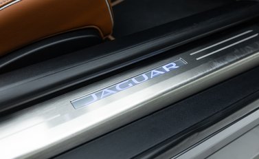 Jaguar F-Type SVR Convertible 19