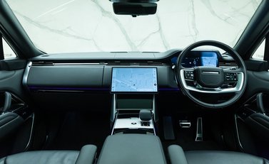 Land Rover Range Rover D350 AUTOBIOGRAPHY LWB 23