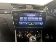 Skoda Superb 2.0 TDI Laurin & Klement Estate 5dr Diesel DSG Euro 6 (s/s) (200 ps) Air Co 18