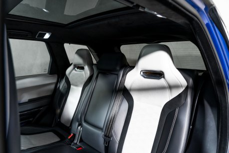 Land Rover Range Rover Sport SVR URBAN EDITION. URBAN EDITION. FIXED SIDE STEPS. PANO ROOF. PIXEL LEDS. 28