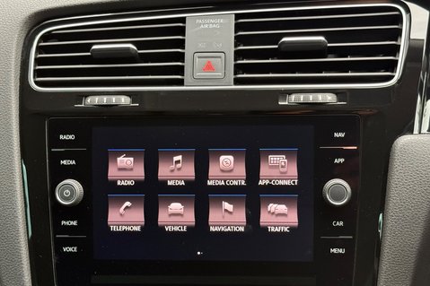 Volkswagen Golf GT TDI BMT  DSG - CAMERA -CARPLAY -8 SERVICES - 2 OWNERS -NEW MOT 40