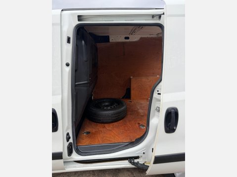 Vauxhall Combo 1.3 CDTi 2000 16v FWD L1 H1 3dr 19