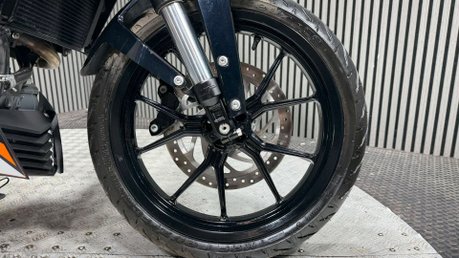 KTM Duke 2016 INCREDIBLY CLEAN LONG MOT ONLY 1K AKRAPOVIC 13