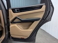 Porsche Cayenne 3.0 Cayenne V6 Auto 4WD 5dr 62