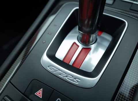 Porsche 911 GT2 RS (991) 19