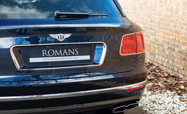 Bentley Bentayga V8 27