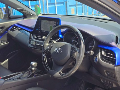 Toyota C-HR 1.8 VVT-h Dynamic SUV 5dr Petrol Hybrid CVT Euro 6 (s/s) (122 ps) 45