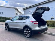 Nissan Qashqai 1.6 dCi Tekna 2WD Euro 6 (s/s) 5dr 35