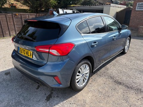 Ford Focus TITANIUM 16