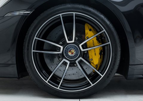 Porsche 911 Turbo S (992) 