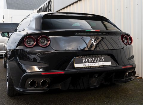 Ferrari GTC4 Lusso 25