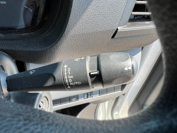 Peugeot Expert Crew Cab (SOLD) MWB L2H1 Low Roof Professional 3100 Air Con Alloys Sensors 37