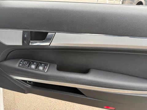 Mercedes-Benz E Class 2.1 E250 CDI BlueEfficiency Sport Cabriolet G-Tronic+ Euro 5 (s/s) 2dr 24