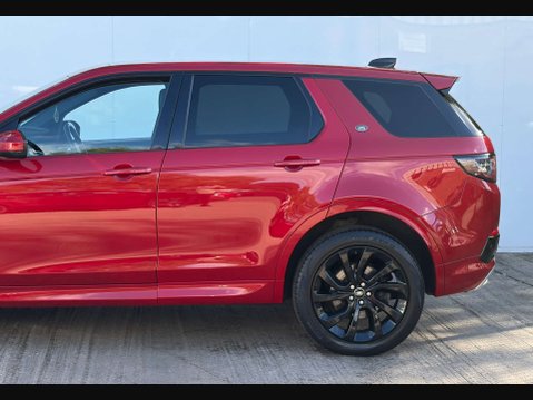 Land Rover Discovery Sport 2.0 Discovery Sport R-Dynamic HSE D Auto 4WD 5dr 72
