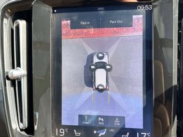 Volvo XC40 2.0 XC40 Inscription Pro T4 Auto 5dr 28