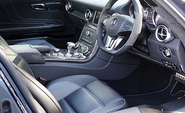 Mercedes-Benz SLS AMG 20