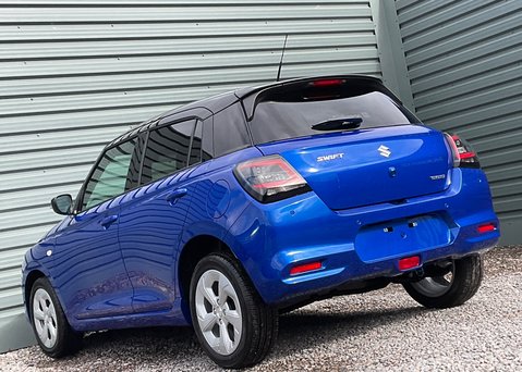 Suzuki Swift Motion 1.2 Mild Hybrid CVT 10