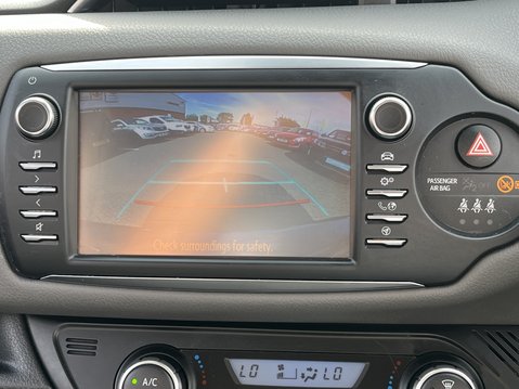 Toyota Yaris 1.5 Hybrid Icon Tech 5dr CVT 29