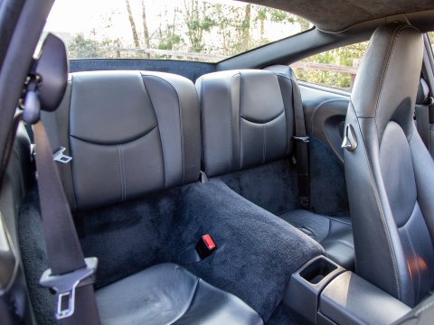 Porsche 911 CARRERA 2 28