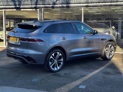 Jaguar F-Pace R-DYNAMIC HSE BLACK 23