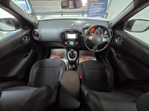 Nissan Juke 1.2 DIG-T N-Connecta Euro 6 (s/s) 5dr 17