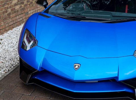 Lamborghini Aventador SV LP 750-4 Coupe 23