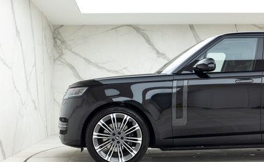 Land Rover Range Rover D350 Autobiography LWB 7 Seater 29