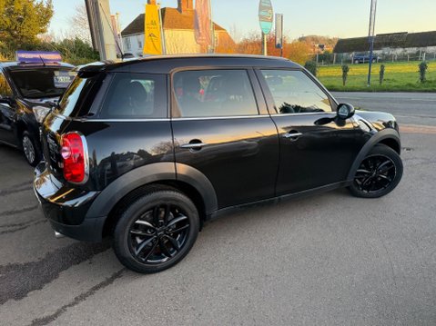 Mini Countryman 2.0 Cooper D Auto Euro 5 5dr 9